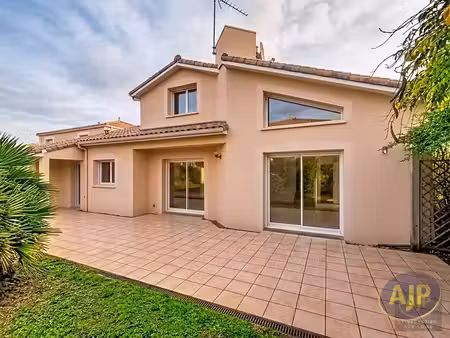 maison la garillère  3/4 chambres. 132 m²