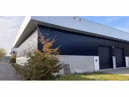 bâtiment d’entreprise à louer à genk pour € 990