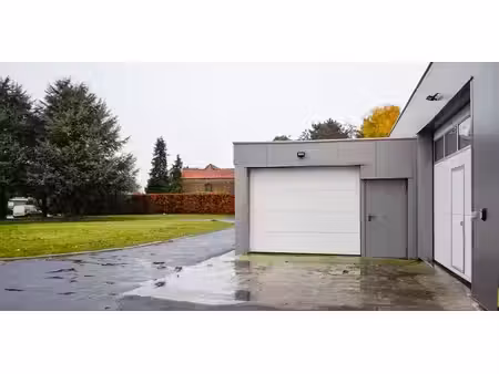 entrepôt à louer à wervik pour € 200