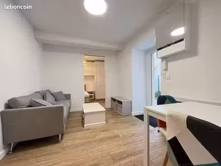 studio 1 pièce 27 m²