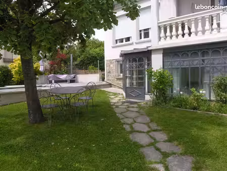 loue t2 meublé 45m2 centre ville en rez chaussée de villa