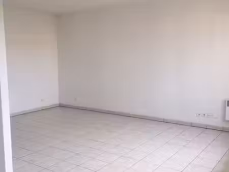 location appartement studio 34m2 cuisine equipée centre la tour de salvagny