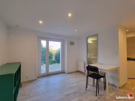 studio 1 pièce 20 m²