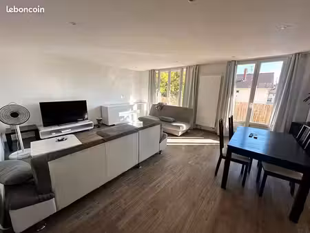appartement 1 pièce 79 m²