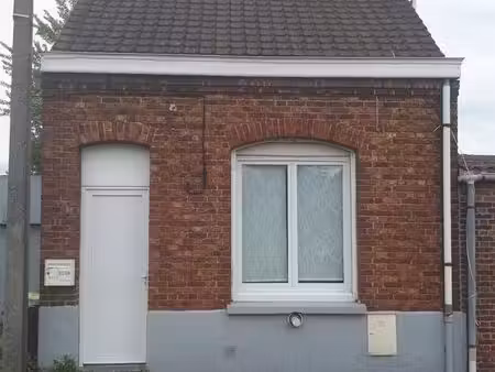 maison 1 chambre + cour