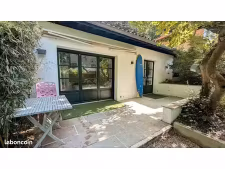 maison meublée avec jardin à biarritz - à l'année