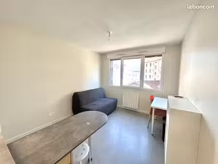studio 1 pièce 18 m²