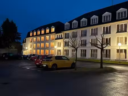 location compiegne - f1 de 28 m² - non meublé