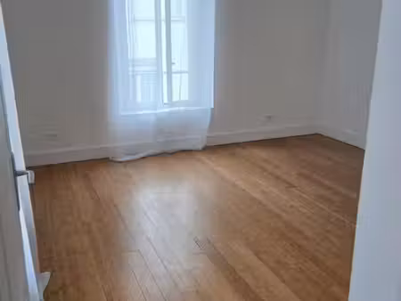 appartement f2 lumineux et au calme  proche du centre-ville