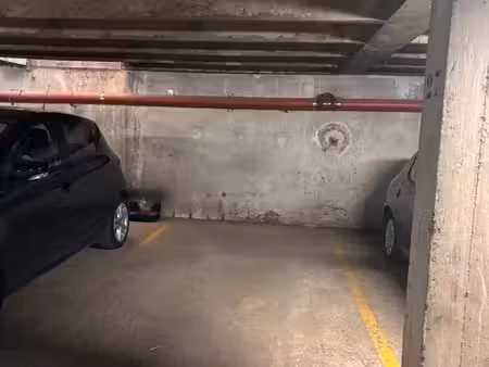 place de parking couverte et sécurisée à louer – orly/choisy le roi – 60 /mois