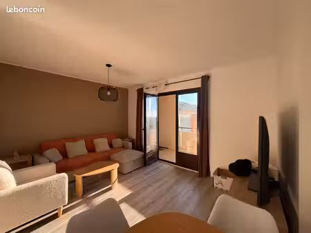 appartement t2 meublé avec terrasse et cave à borgo