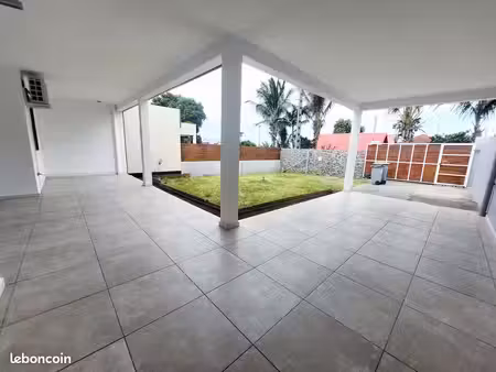 villa 4 pièces 72 m²