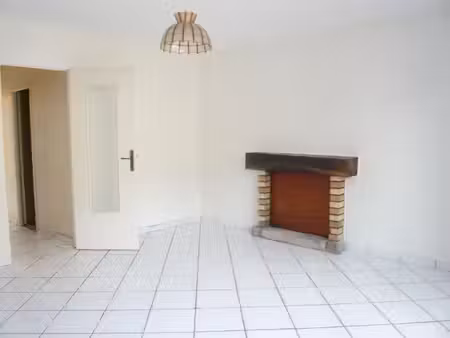 appartement * 2 pièces * 43 m² * 44000 nantes * 470 * 30 * 500