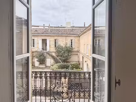 t3 de caractère - beaux volumes  cachet de l'ancien et fort potentiel