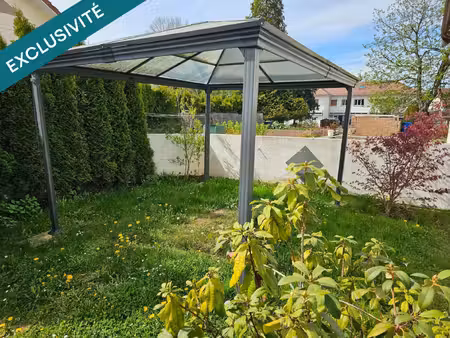 appartement aux beaux volumes et au potentiel remarquable à damprichard !