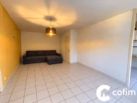 appartement t2 bis - residence pyrenee - lons