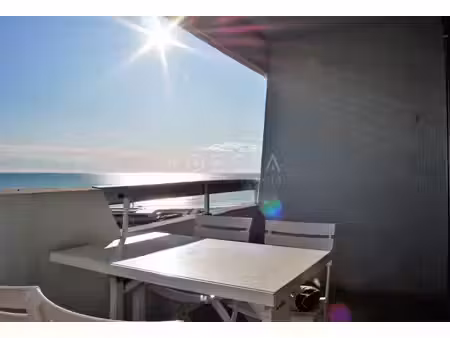 t2 palavas centre- balcon vue mer + parking