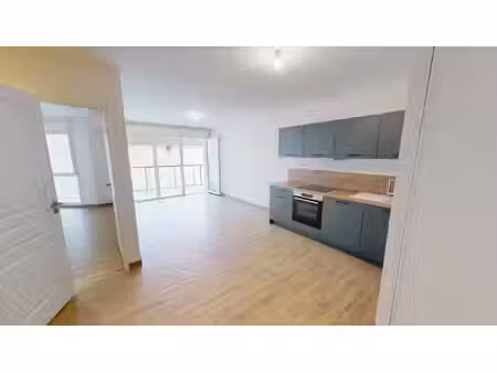appartement t2 en résidence récente  avec balcon et parking en