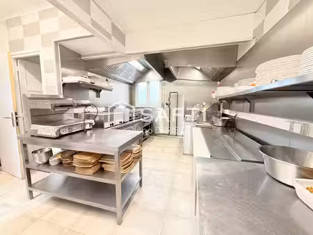restaurant de 300 m² avec logement