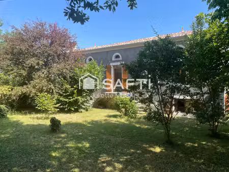 maison en pierre de charme avec gîte et dépendances  au cœur de la nature