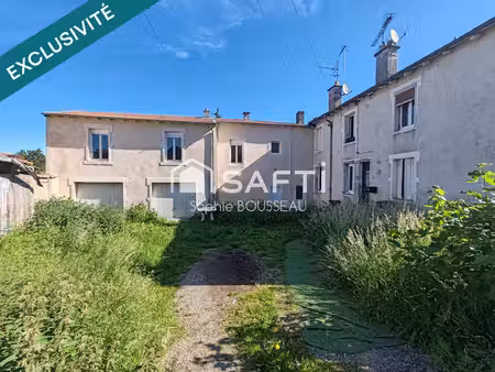 maison avec garages et jardin