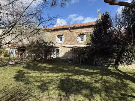 maison de village magnifiquement rénovée avec jardin