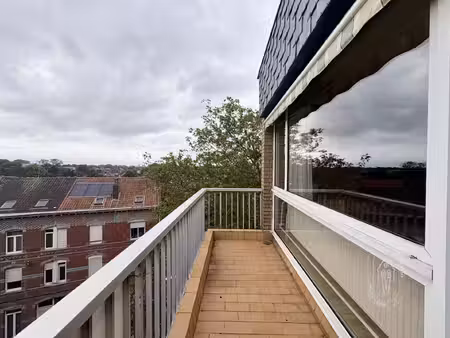 appartement t4 avec parking et balcon