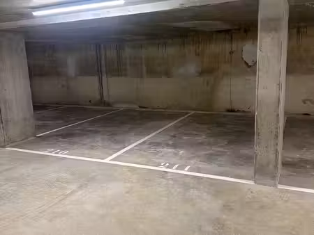 parking a vendre quartier grand canal