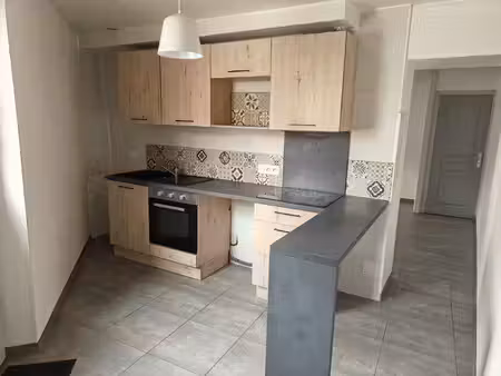 maison de ville- actuellement louee