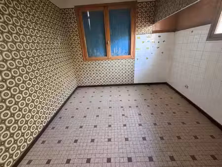 maison t3 de 84 91m2 avec jardin de 1049m2 - divisible et c