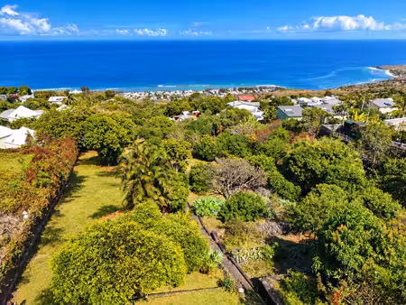 coup de coeur!! magnifique terrain de 2 510m2 arboré avec vue