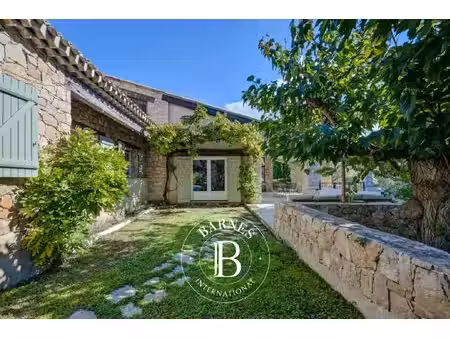 maison de luxe à vendre dans le quartier granettes-jauberte-sainte anne