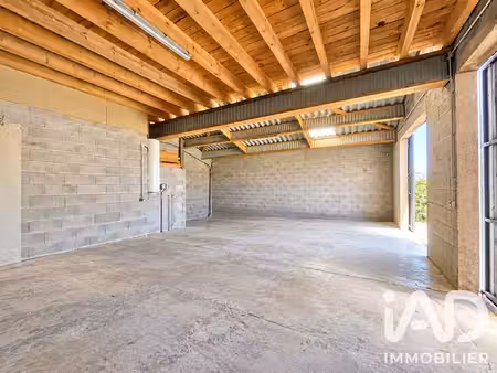 vente garage 227 m²