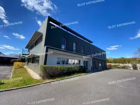 location bureaux la chapelle sur erdre 44240 789m²