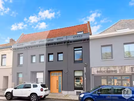 maison atypique 2 chambres avec grande terrasse et 2 parking