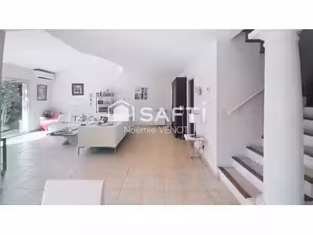 location meublée aix-en-provence maison t3/4 de 120m² avec piscine
