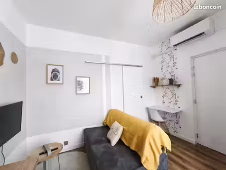 studio 1 pièce 14 m²