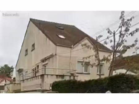 studio meublé - gare st brice rer h à 1 min - 750 tout compris - disponible immediatement