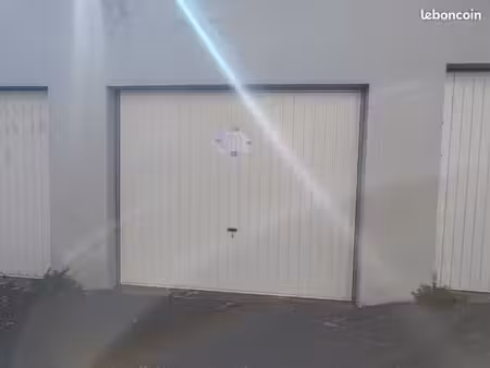 garage à louer