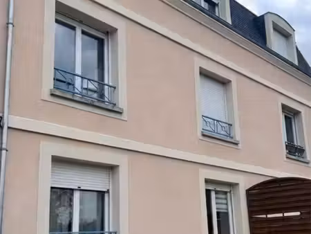 location magnifique t2 avec terrasse et place de parking