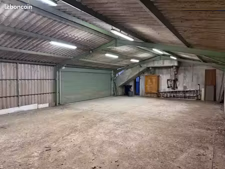 hangar fermé 125 m² – stockage / atelier privé – chusclan (30200)