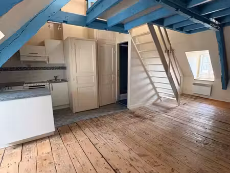à louer – t2 avec mezzanine – quartier saint-servan