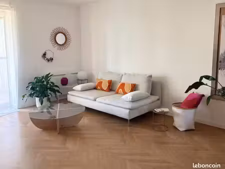 appartement meublé bord de mer -dispo janvier 2027