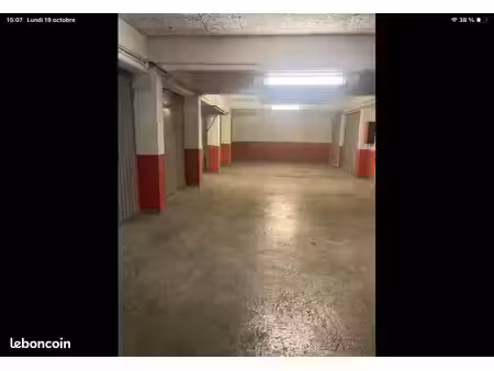 place de parking sécurisé à louer près de la piscine de bois-colombes 110 par mois charges