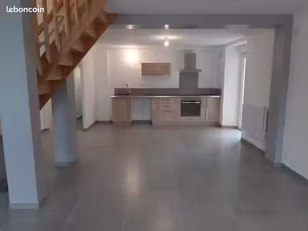 à louer – jolie maison de 84 m² avec terrasse et garage fermé