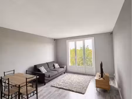 ? location - colocation — meublé— saint-julien-les-villas — t3 lumineux de 64 m² — 2 chamb