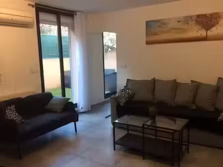 location meublée appartement 2 pièces 46 m² à aix-en-provence (13090)  1 450 €
