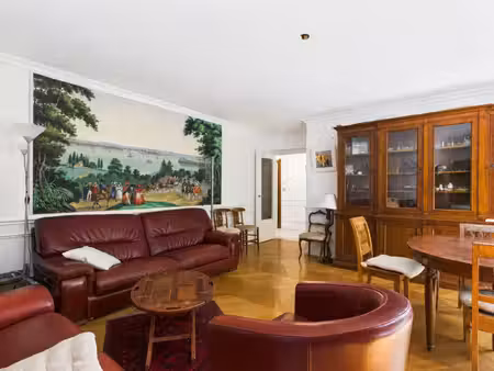 appartement de luxe à vendre dans le quartier emeriau-zola