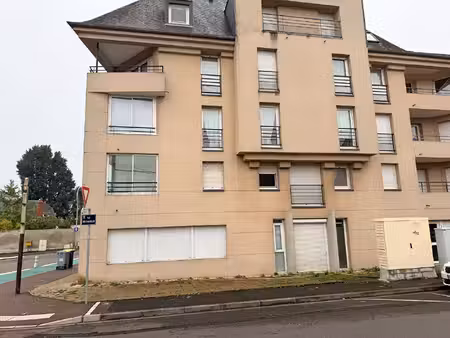 nevers centre ville  appt t3 de 65 m² au 3ème ét avec asc et deux terrasses