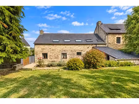 morbihan - saint jean brevelay - longère rénovée avec 4 chambres et 906 m2 de jardin